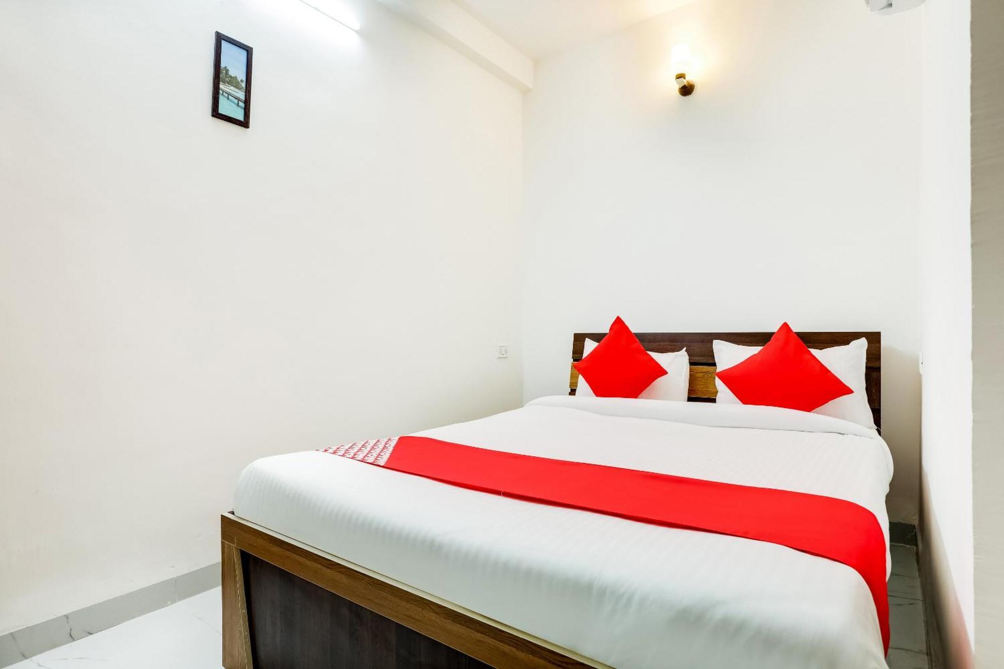 OYO 65977 Hotel Expression Indore Exterior foto