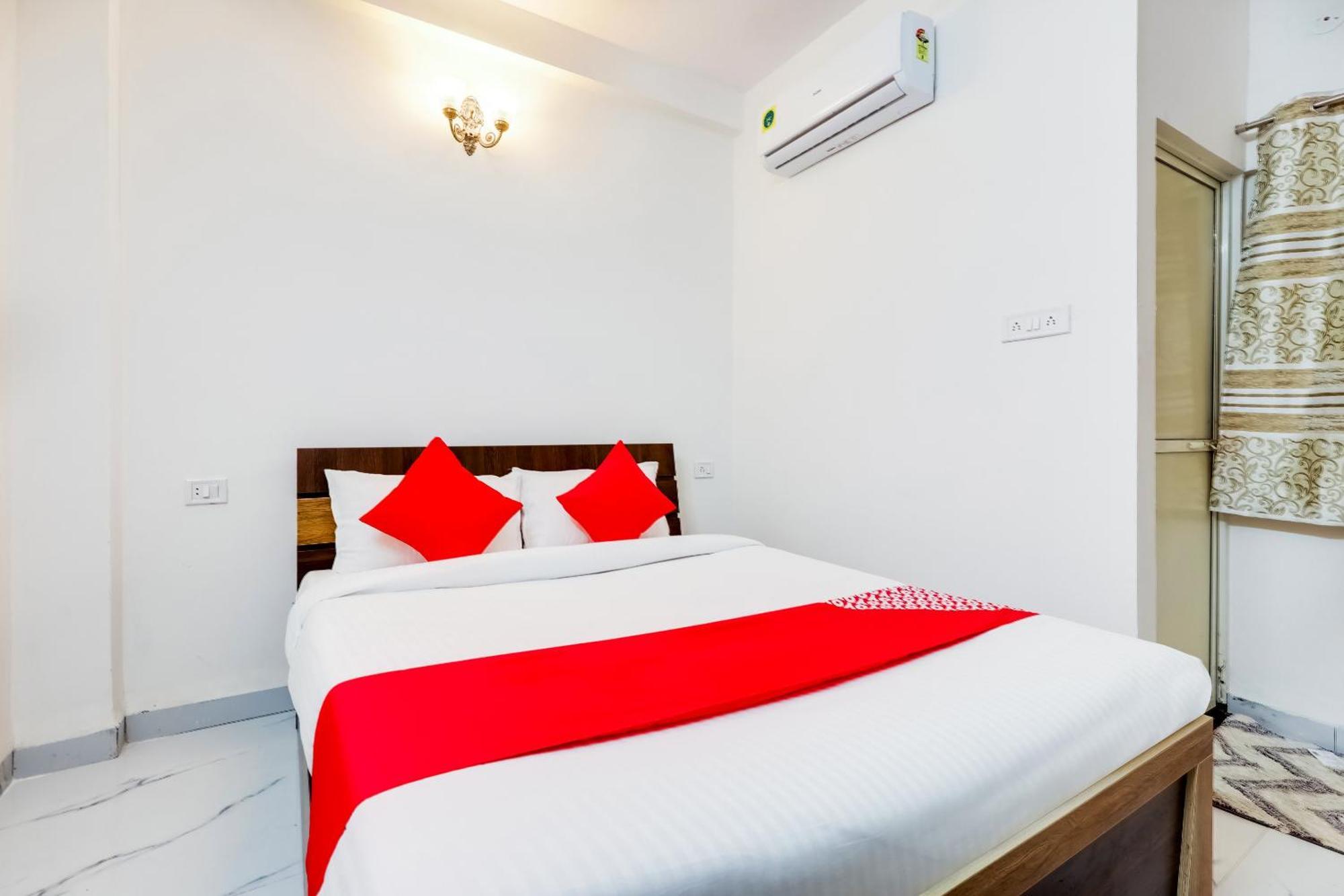 OYO 65977 Hotel Expression Indore Exterior foto